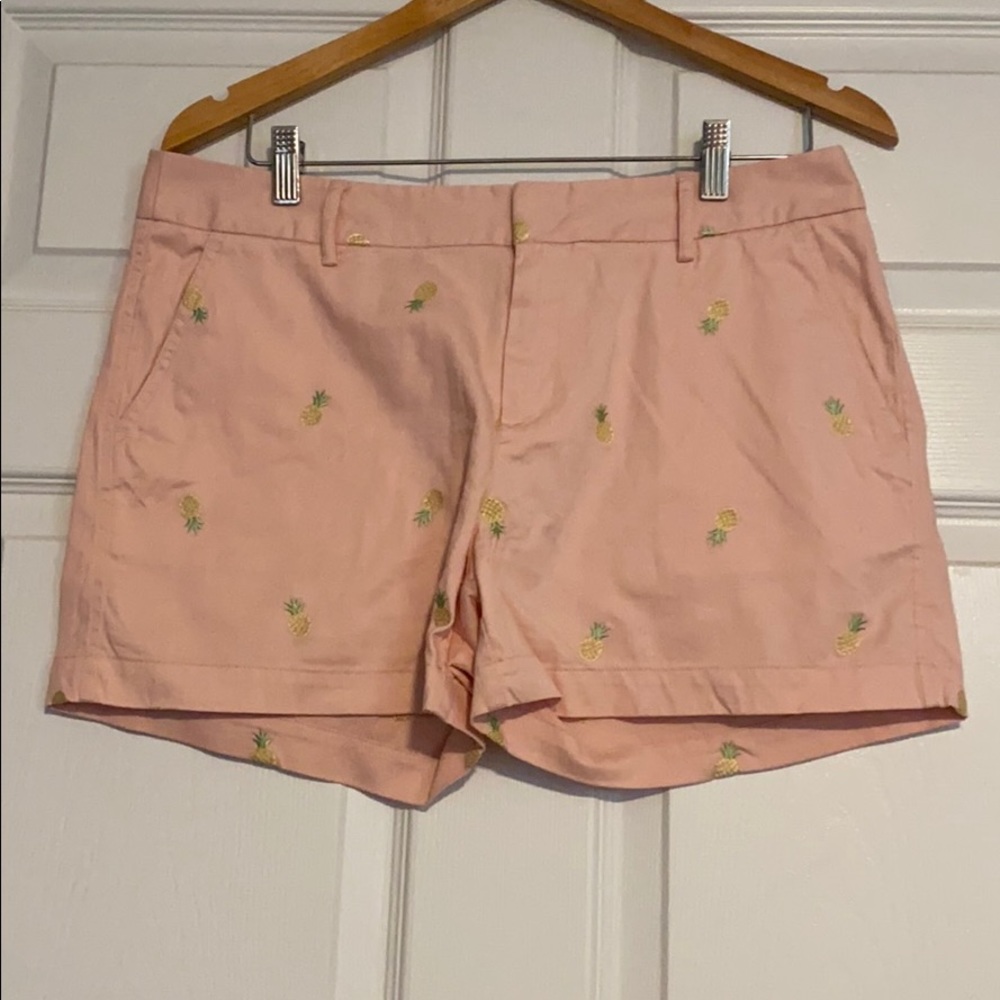 🎉NWOT Jones & Co. Pineapple Printed Shorts